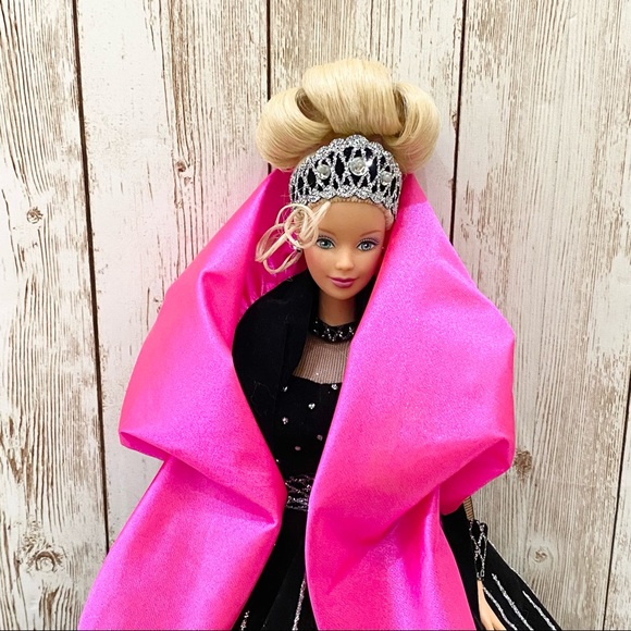 1998 Special Edition Happy Holidays Barbie Doll - Picture 9 of 12